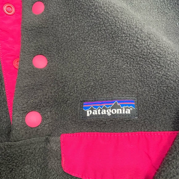 Patagonia Black & Pink Synchilla Snap T Pullover - Picture 2 of 4